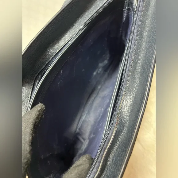 ⭐️ - GUCCI-41 02 013 Coated Canvas Black Crossbody - Picture 6 of 15